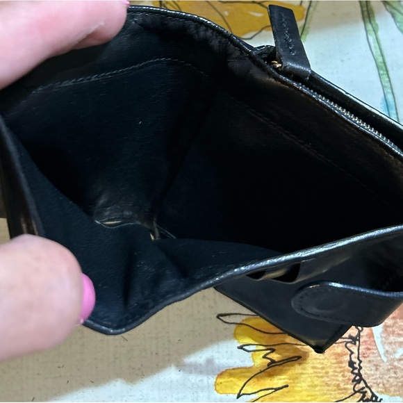 Bottega Veneta Intrecciato Leather Black Bifold Wallet - Picture 13 of 16